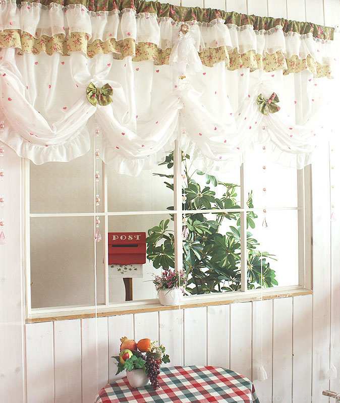 19-beautiful-kitchen-curtains1