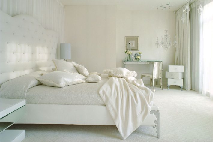 Белоснежная роскошная спальня