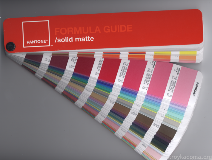 Цветовая система PANTONE  FORMULA GUIDE в виде книжечки-веера